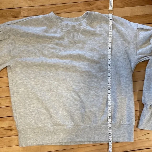 Universal Thread Sweatshirt - Picture 10 of 10